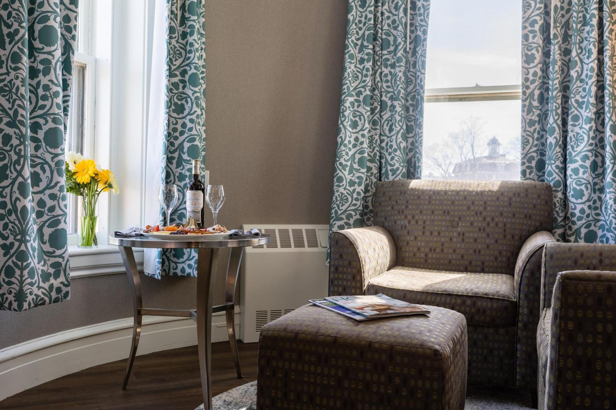 The Centennial Hotel Конкорд Экстерьер фото